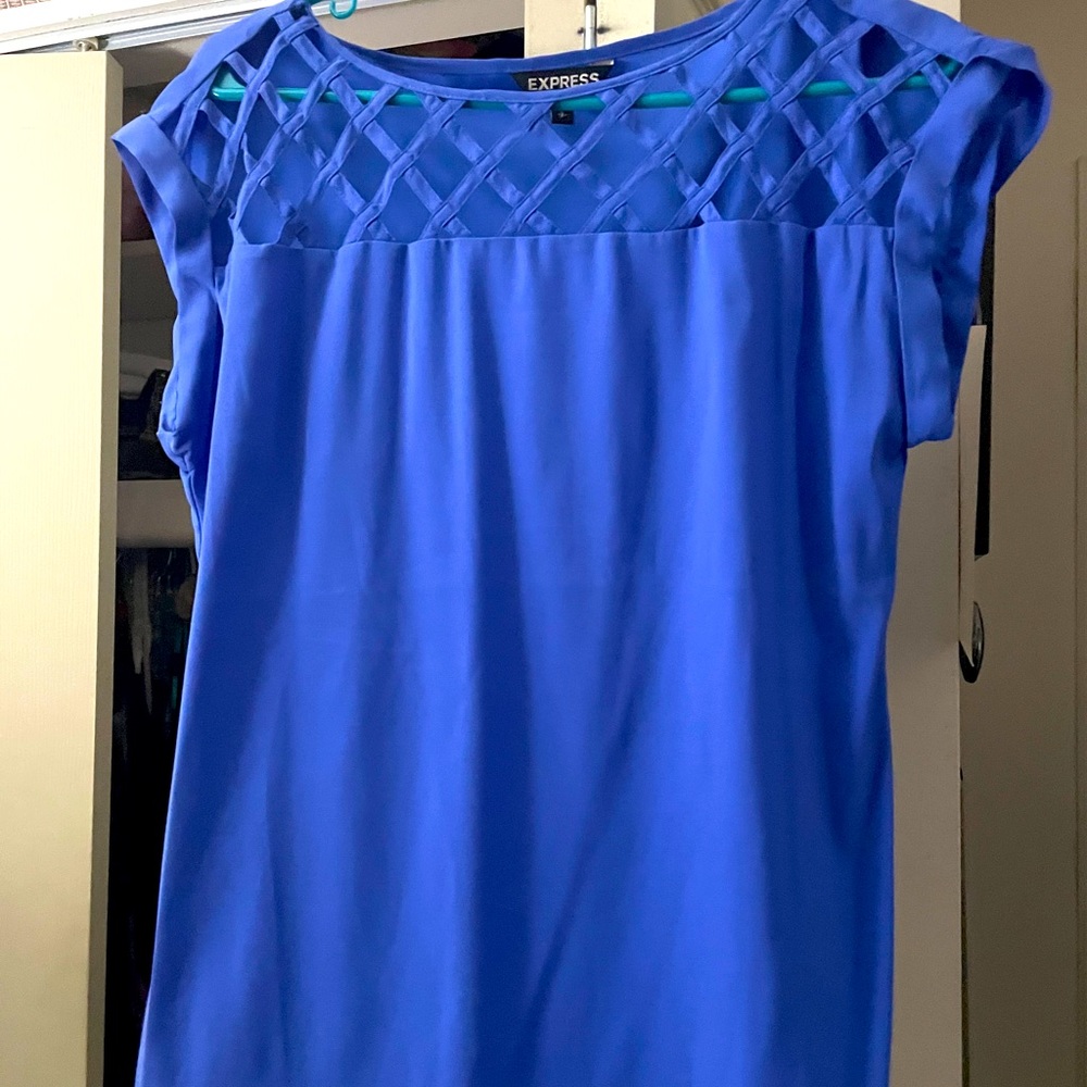 Blue top criss cross